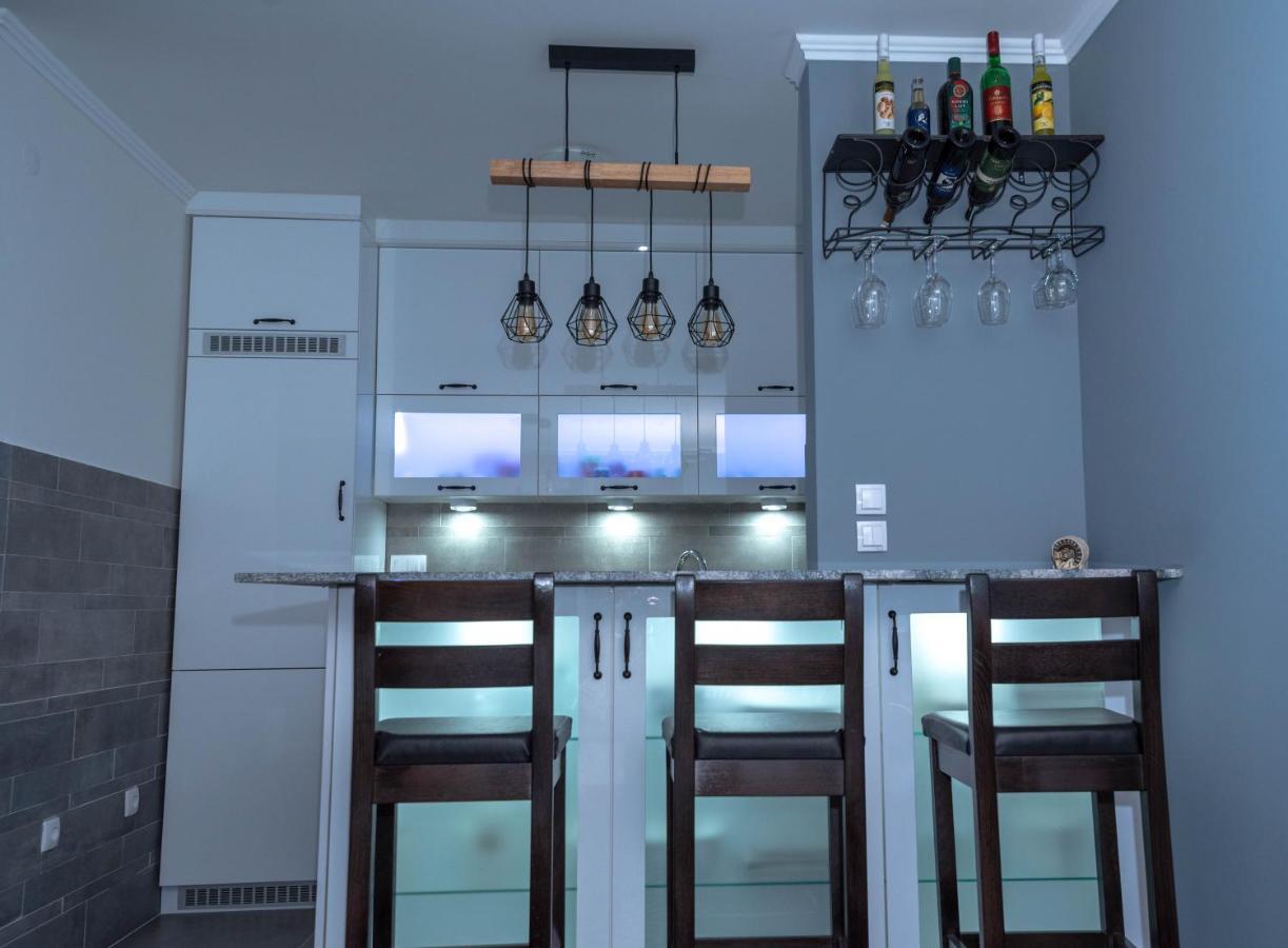 Athena Apartman Lukavica Екстериор снимка