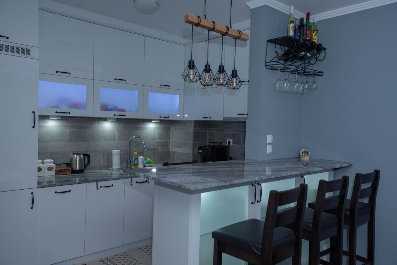 Athena Apartman Lukavica Екстериор снимка