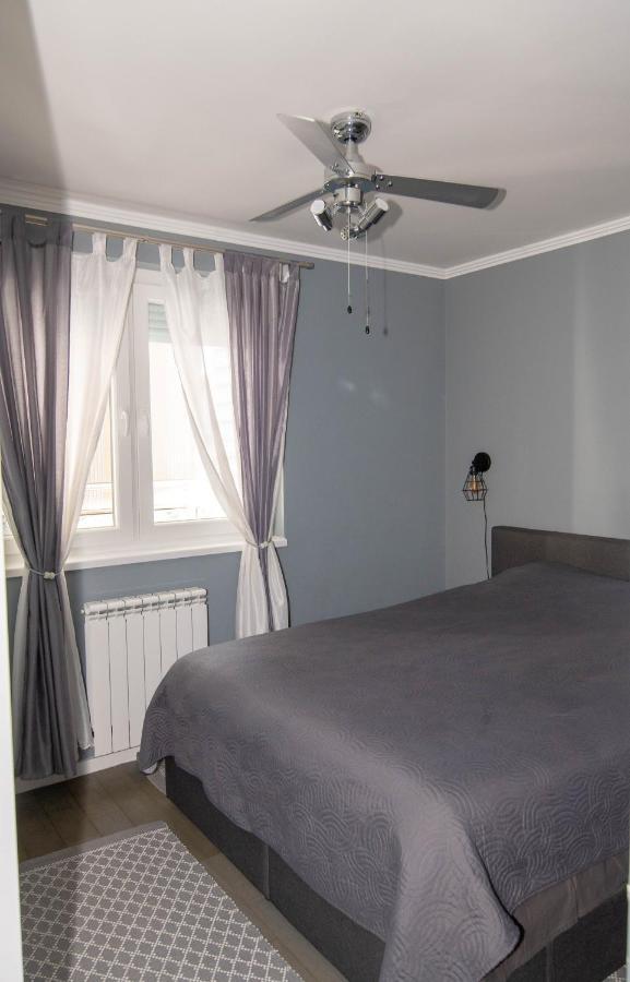 Athena Apartman Lukavica Екстериор снимка
